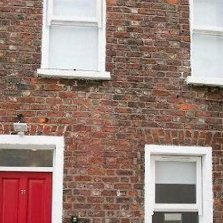 Amazing 3 Bedroom Home, Prime Bt1 Postcode And City Centre Location Белфаст Екстер'єр фото
